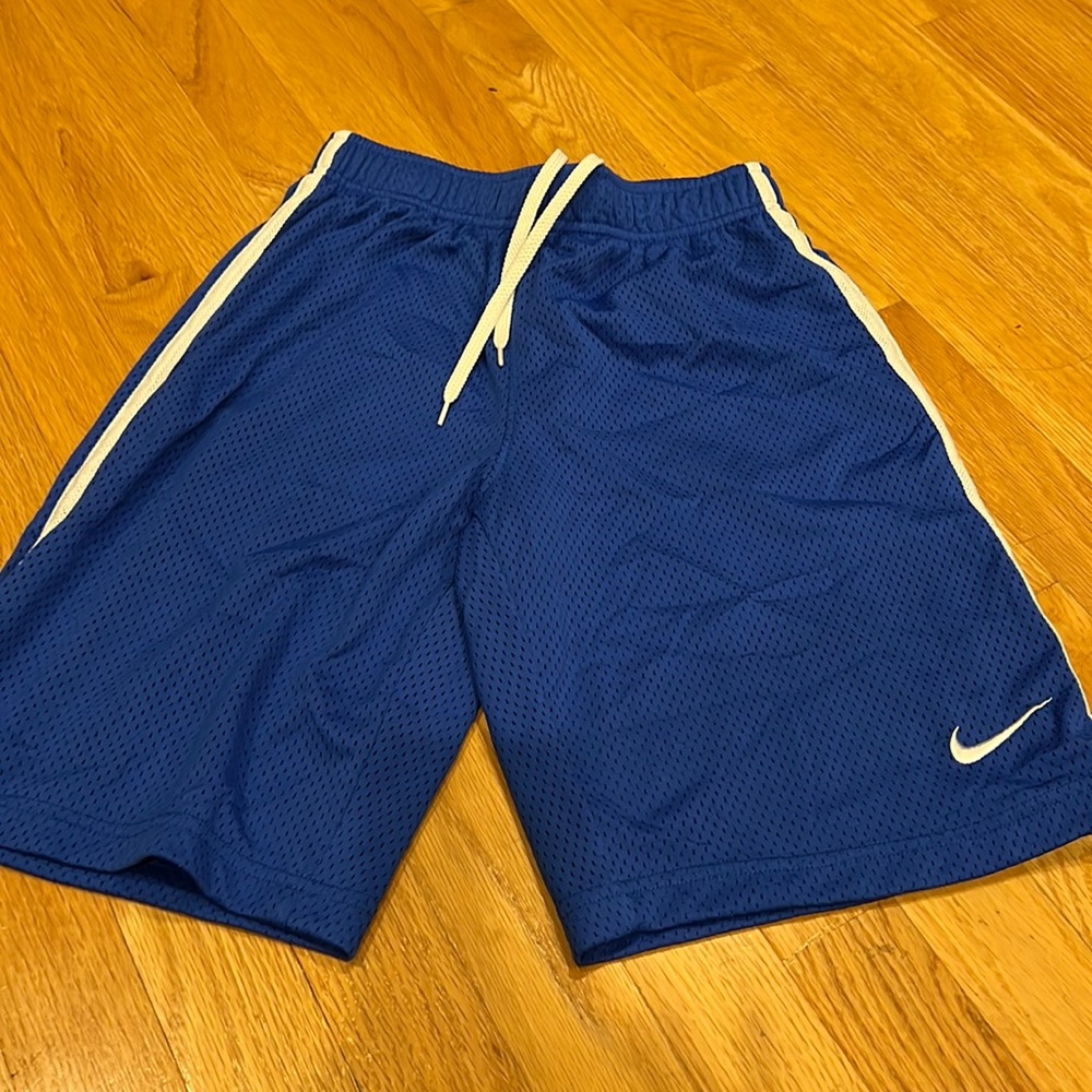 Boys Nike mesh shorts
